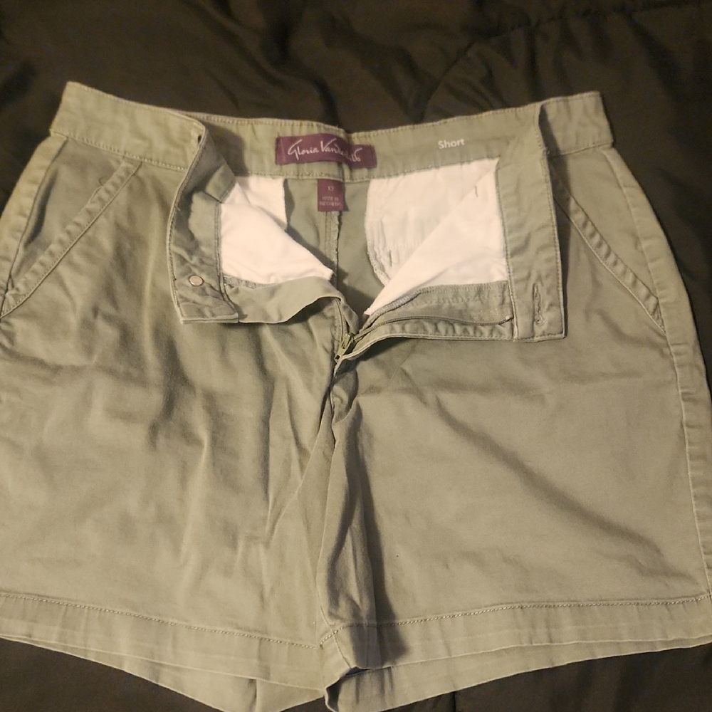 Gloria Vanderbilt Green Bermuda Shorts Relaxed Fit